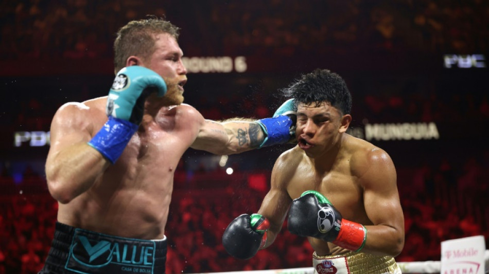 Undisputed champion 'Canelo' Alvarez hands Munguia first defeat