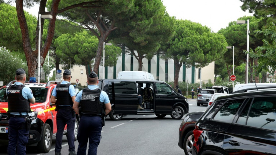 Incendie volontaire et explosion devant une synagogue à La Grande-Motte