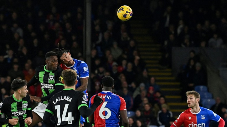 Welbeck salvages draw for Brighton at Crystal Palace