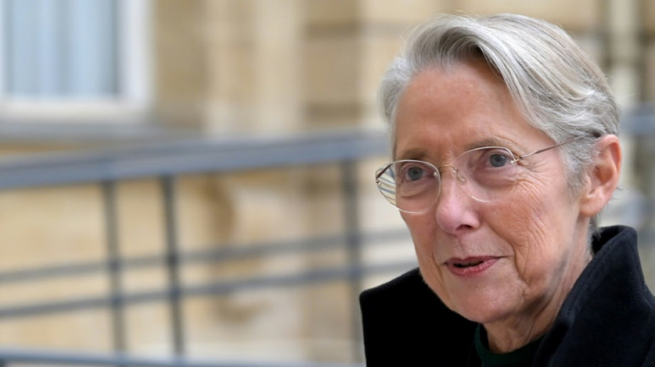 Ecole: Elisabeth Borne dévoile ses arbitrages et revient sur le "brevet couperet"