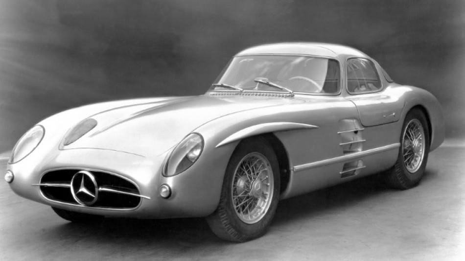 Une Mercedes de 1955 vendue 135 millions d'euros, record mondial pour une voiture aux enchères