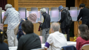 Législatives au Japon: le parti du Premier ministre menacé de perdre sa majorité