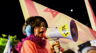 Israelenses se manifestam contra reforma judicial no 75º aniversário do país