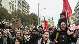 Catastrophe ferroviaire en Grèce: des milliers de manifestants réclament "justice"