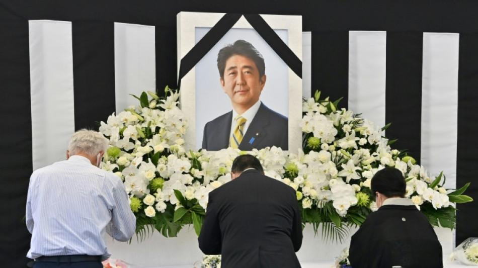 Le Japon entre recueillement et contestation aux funérailles nationales de Shinzo Abe