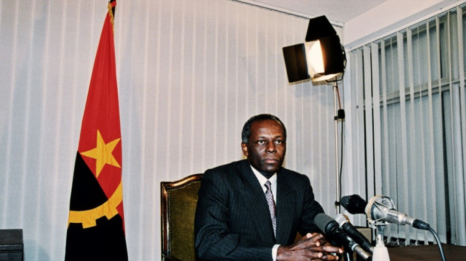 La dépouille de l'ex-président dos Santos rapatriée en Angola