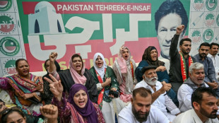 El gobierno de Pakistán pedirá prohibir el partido del ex primer ministro encarcelado