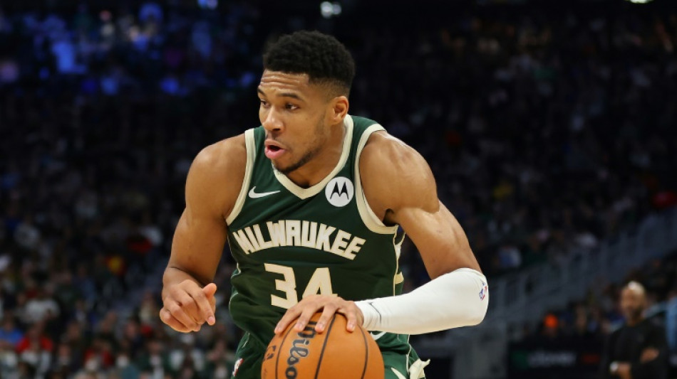 Bucks stretch NBA win streak to seven while Celtics rip Clippers