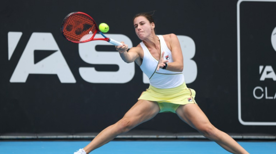 American Navarro beats Mertens in Hobart for first WTA title  