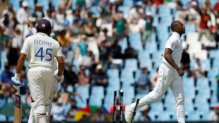 Indian batsmen struggle after Elgar orchestrates big Proteas' lead