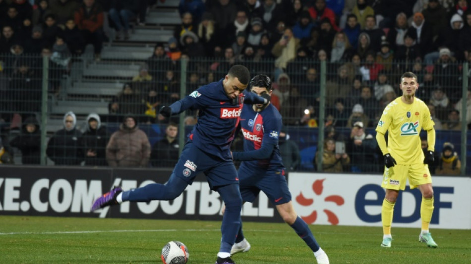 Mbappe sends PSG into French Cup last 16