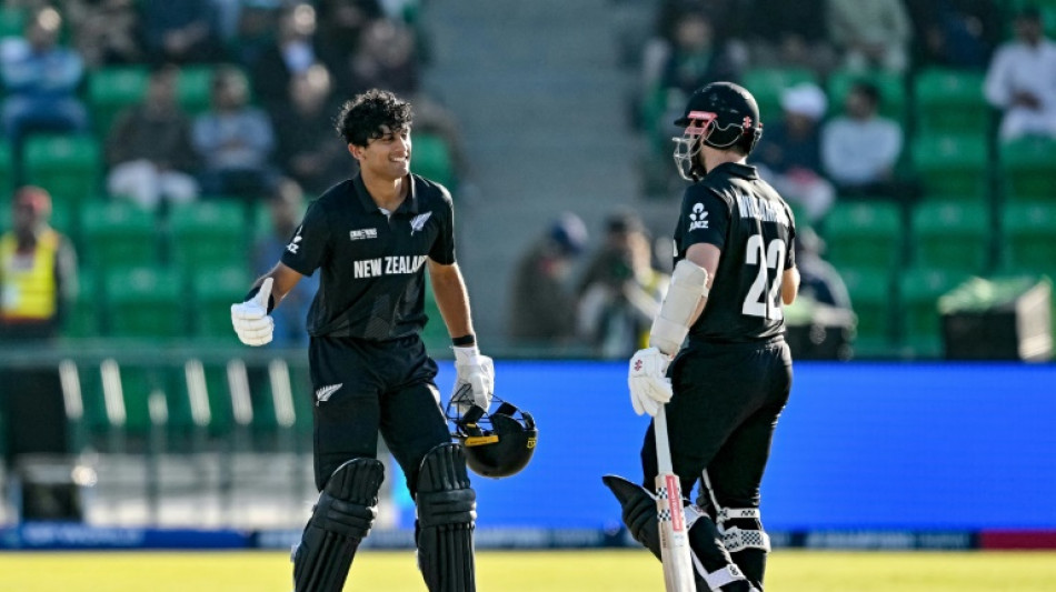 New Zealand crush South Africa to reach Champions Trophy final