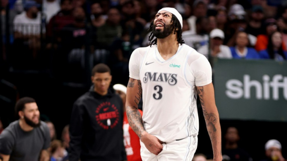 Mavs' Davis 'making good progress' after adductor strain