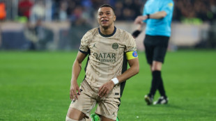 Mbappe bags hat-trick as PSG hit six, David continues scoring streak