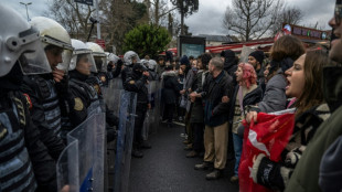 In custody, Istanbul mayor urges nation to act as protesters rally 