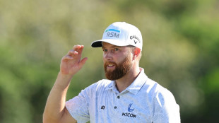 Late birdie lifts Kirk to PGA victory at Kapalua