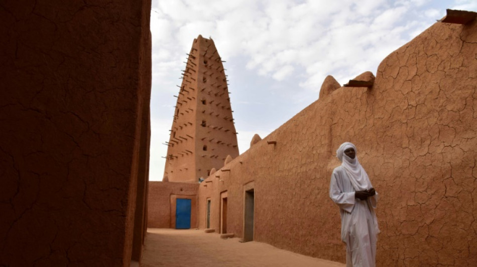 Floods threaten Niger's historic 'gateway to the desert' 