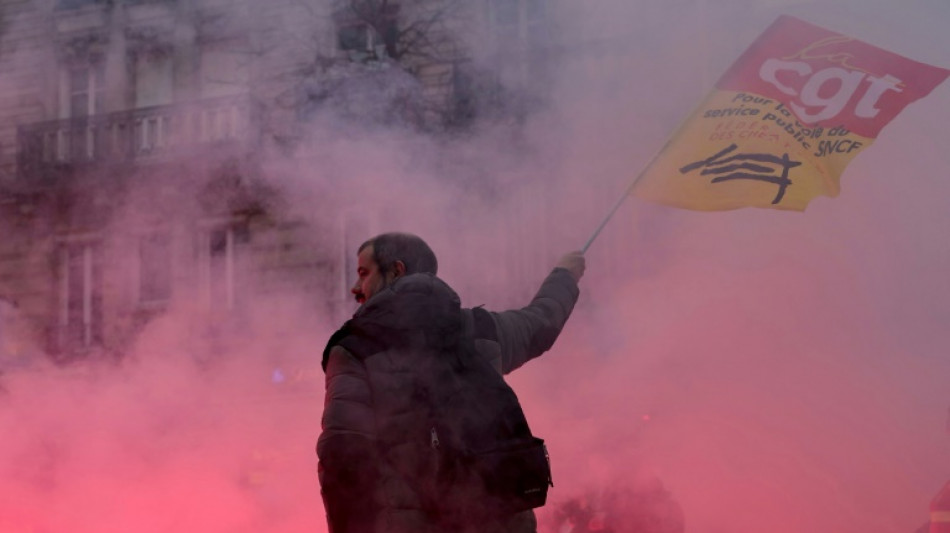 Des rassemblements clairsemés "pour l'emploi et l'industrie" en France