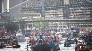 Athletic Bilbao reúne multidão em desfile de barcos para festejar título da Copa do Rei