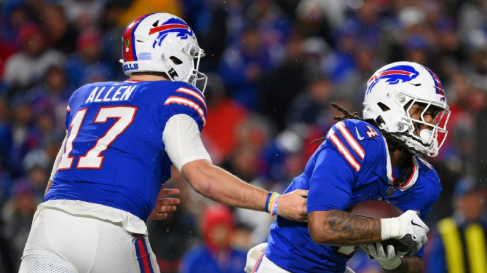 Bills end Dallas win streak but Cowboys reach NFL playoffs, Ravens advance