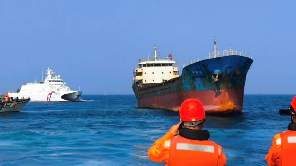 Taiwán anuncia la detención de un barco con tripulación china tras el corte de un cable submarino