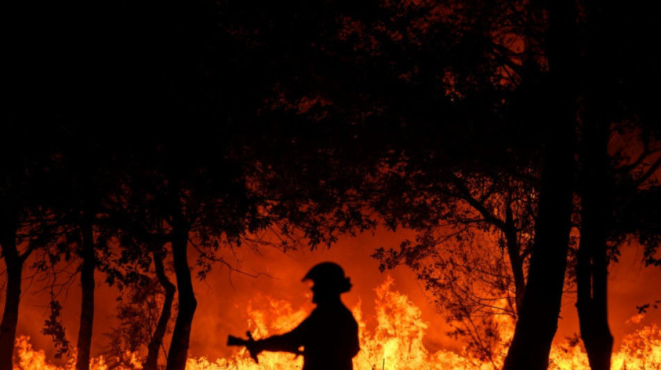 Nouveau gros incendie en Gironde, déjà 1.300 hectares brûlés