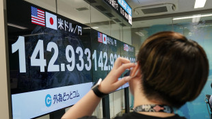 Crolla Borsa a Tokyo, la maggior flessione di sempre (-12,4%)