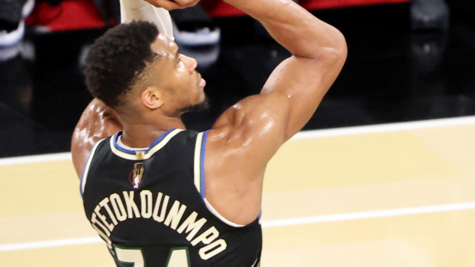 Basket: Nba; ai Clippers il derby di Los Angeles, vince Oklahoma