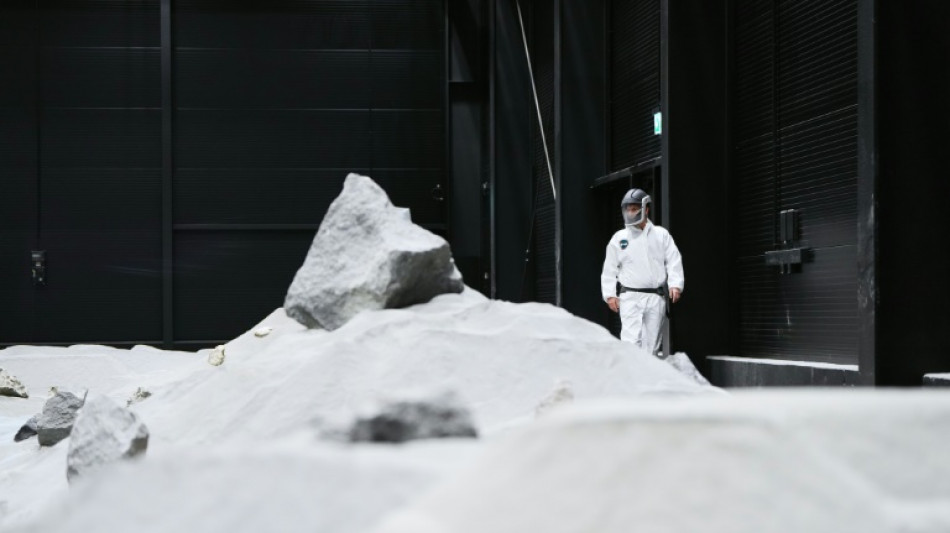 Walking on the Moon in Cologne: Europe's lunar life simulator