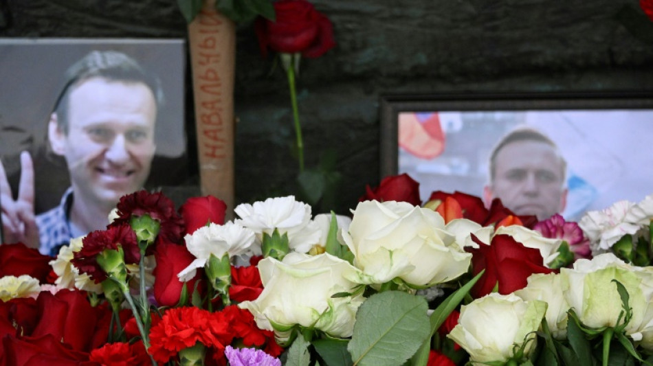 'Solidariedade silenciosa' em Moscou em homenagem a Navalny