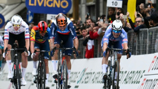 Jasper Philipsen wins razor's edge Milan-San Remo 