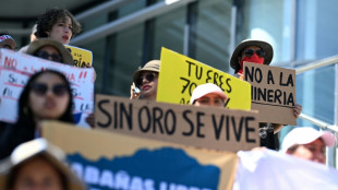 Salvadoreños exigen derogar la ley que reactivó la minería ante su impacto ambiental