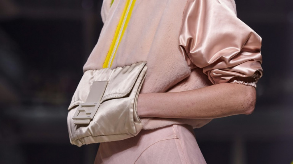 Fendi inaugura la Semana de la Moda de Nueva York celebrando su bolso "Baguette"