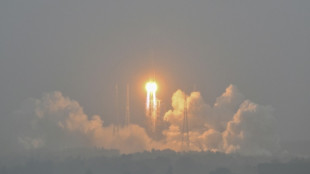 Atterrissage sur la face cachée de la Lune de la sonde chinoise lancée début mai