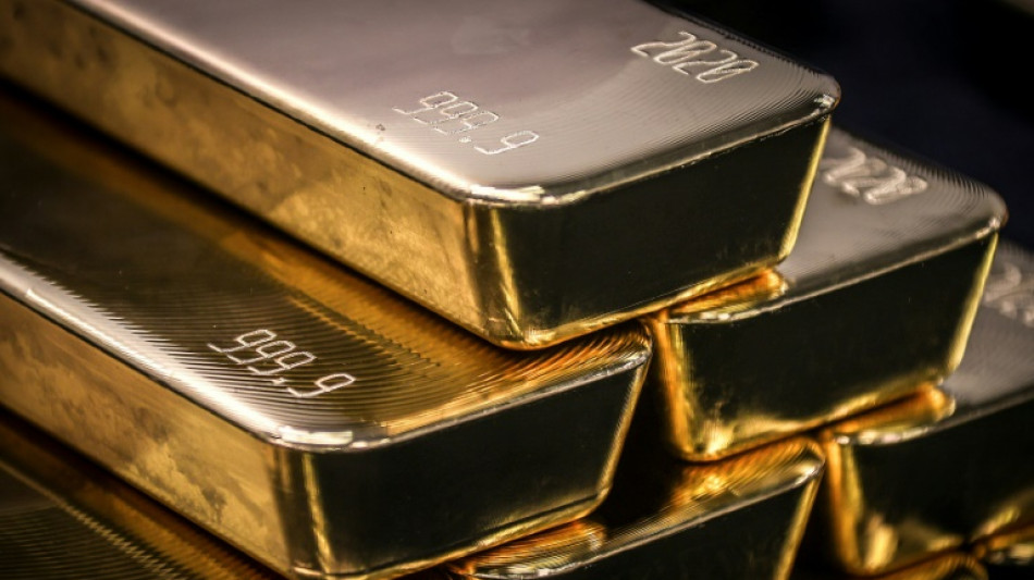 Gold hits another record high on Fed rate cut bets