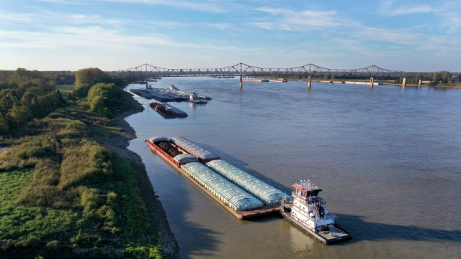 El bajo nivel del Misisipi pone en jaque al vital transporte fluvial de EEUU