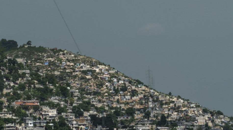 Primeiro contingente de policiais quenianos chega ao Haiti para missão de segurança