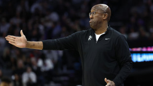 Basket: Nba, i Sacramento Kings licenziano coach Brown