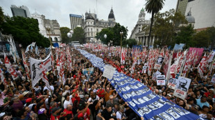 Dictature en Argentine: le gouvernement Milei déclassifie des archives, la rue scande "jamais plus"