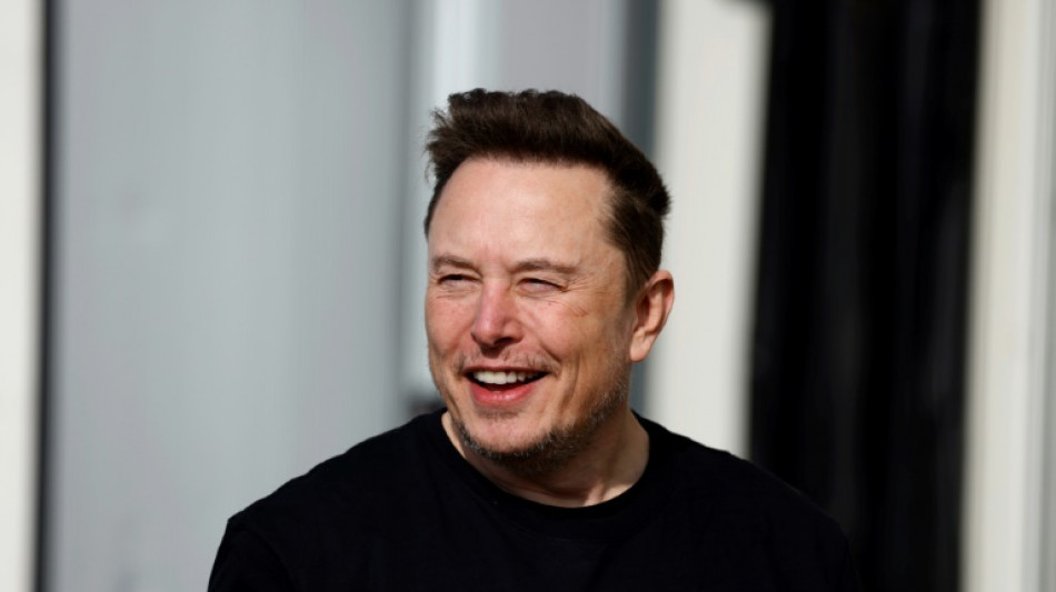 Elon Musk visita la planta de Tesla en Alemania que fue saboteada