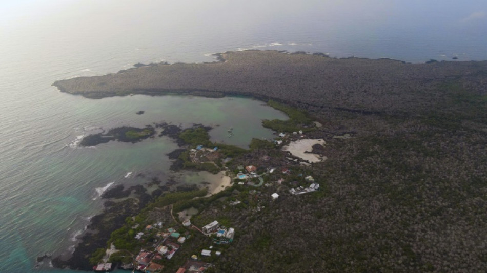 Embarcación que transportaba diésel se hundió en islas ecuatorianas de Galápagos