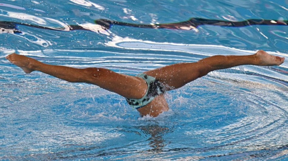 En Roma, los hombres también se sumergen en la natación artística