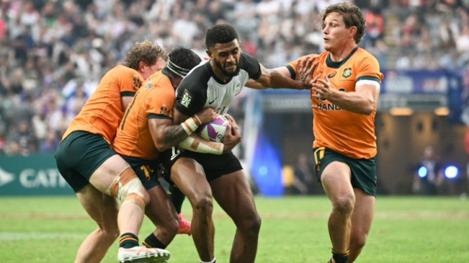 Wallabies great Hooper beats nerves to make winning sevens debut