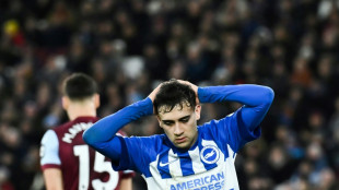 West Ham hold on for Brighton stalemate