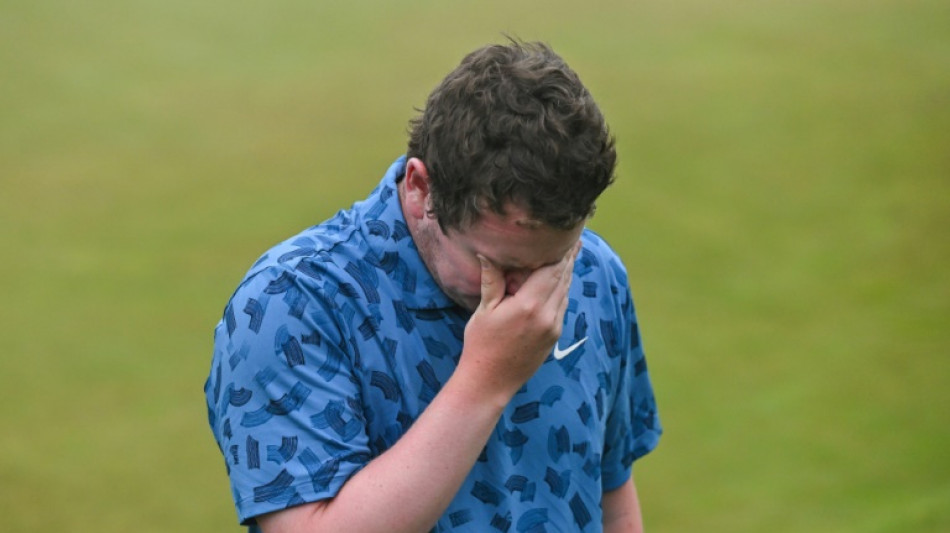 MacIntyre, with dad as caddie, gets tearful Canadian Open win