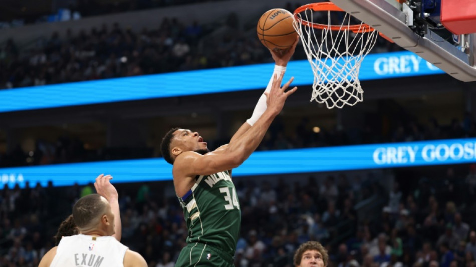 NBA: Milwaukee fait tomber Dallas, Golden State stoppé par Philadelphie