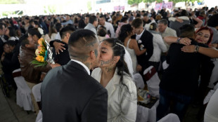 1,200 couples get hitched in Mexican mass wedding